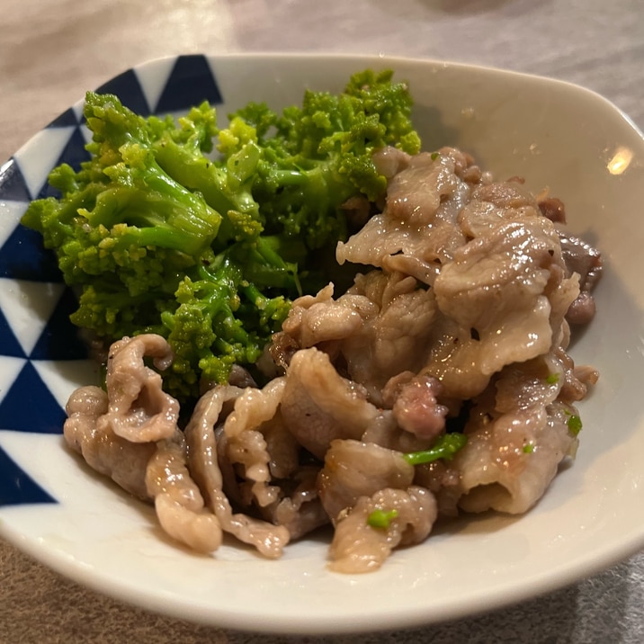 ロマネスコと豚バラ肉のガーリックバター炒め